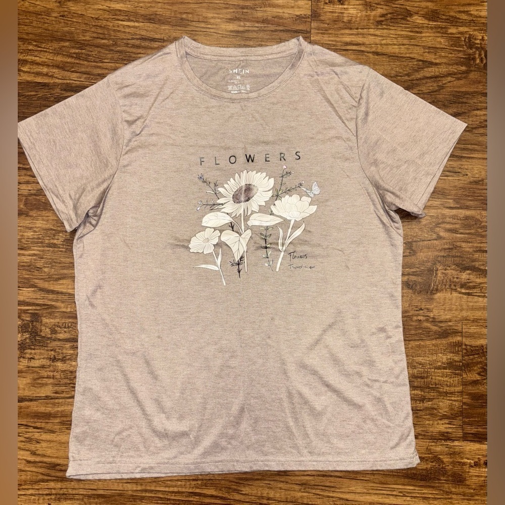 SHEIN T-Shirt Size XL